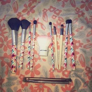 Brush Bundle With Urban Decay eyeshadow brushes